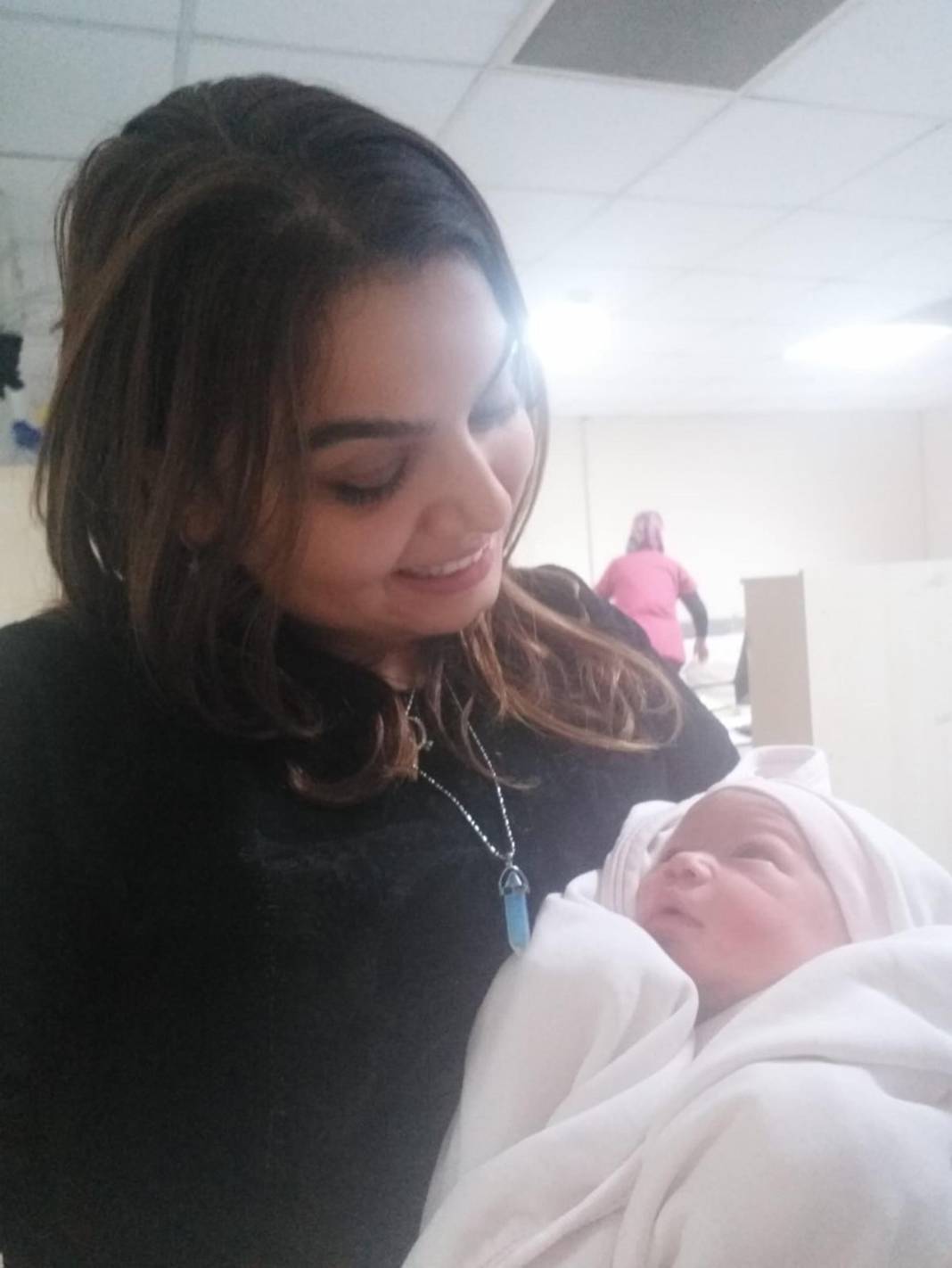 Kadın doğum uzmanı, doğduğu hastanede anne olmaya hazırlanıyor 6